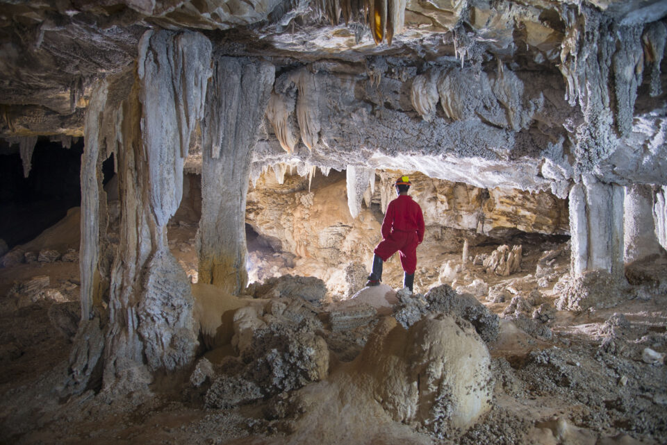 Introdução ao Carste e à Espeleologia